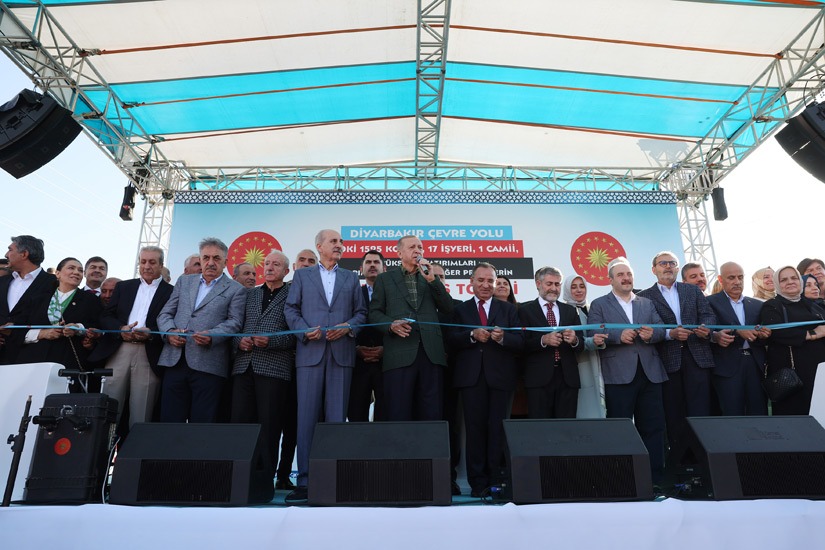 Cumhurbaşkanı Diyarbakır'dan Önemli  Mesajlar Verdi