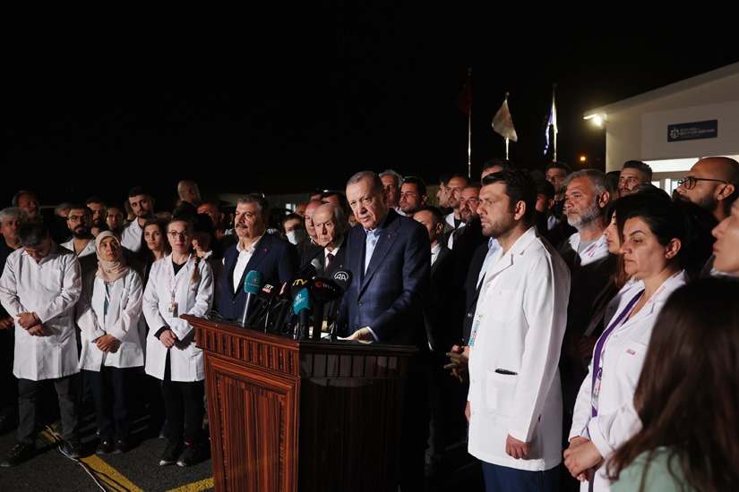 Cumhurbaşkanı Erdoğan : Bir yıl içinde Hatay ve ilçelerini ayağa kaldırmayı planlıyoruz
