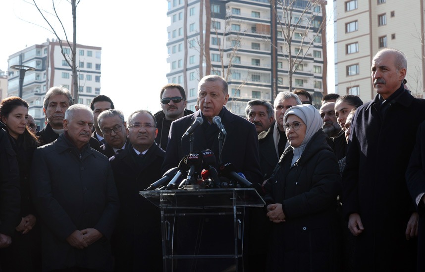 Cumhurbaşkanı Erdoğan, Diyarbakır’da deprem bölgesinde incelemelerde bulundu  