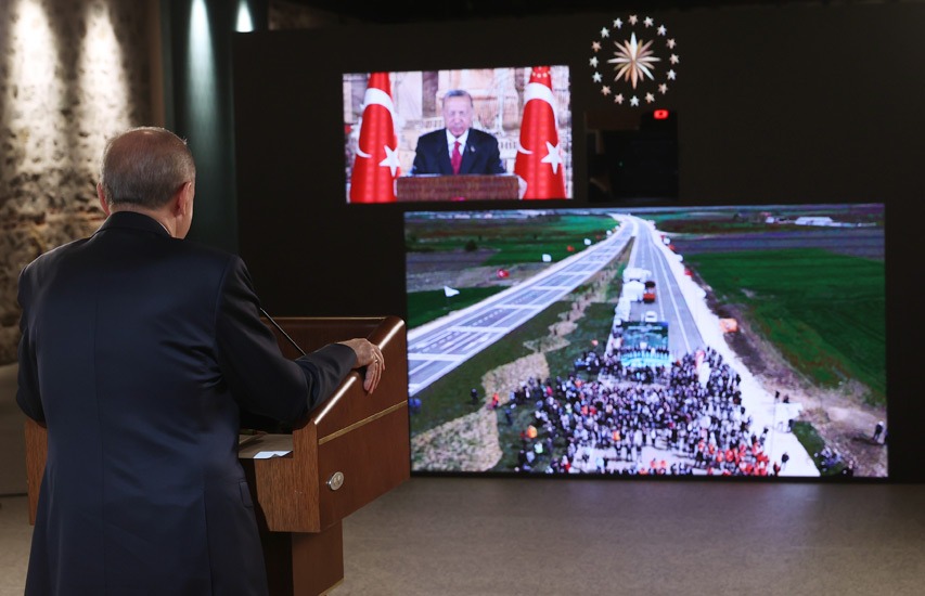 Cumhurbaşkanı Erdoğan'dan Önemli Mesajlar