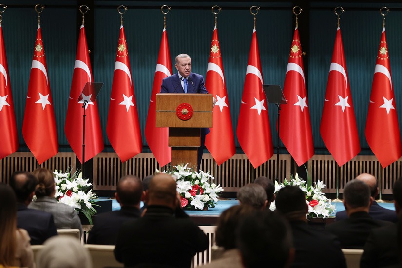 CUMHURBAŞKANI : TÜRKİYE YÜZYILI VİZYONUMUZLA MİLLETİMİZİ EN MÜREFFEH TOPLUMLAR SEVİYESİNE ÇIKARMAYI HEDEFLİYORUZ