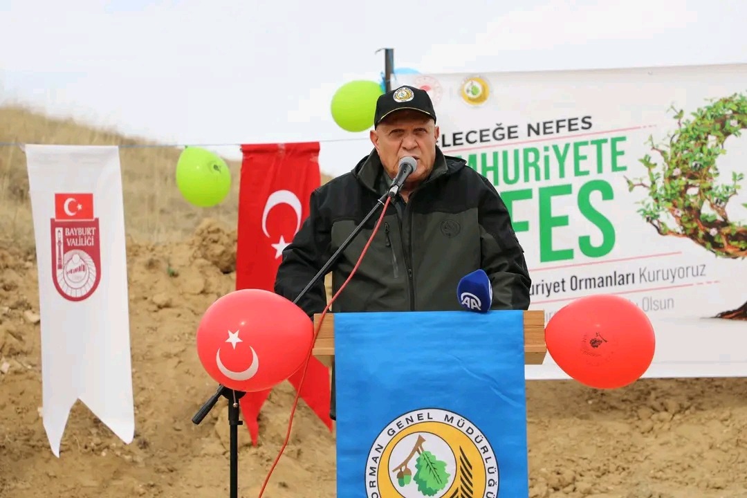 CUMHURİYETE NEFES OLACAK FİDANLAR TOPRAKLA BULUŞTU