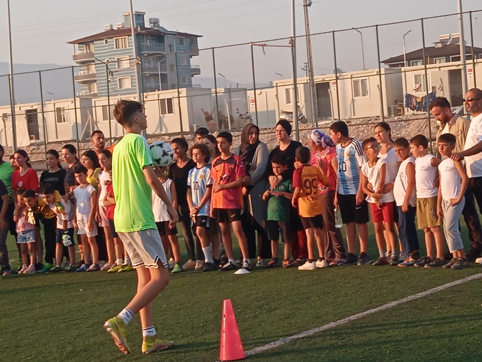 Defne İlçesi'nde Depremin Etkilediği Bölgede Sporun Gücü