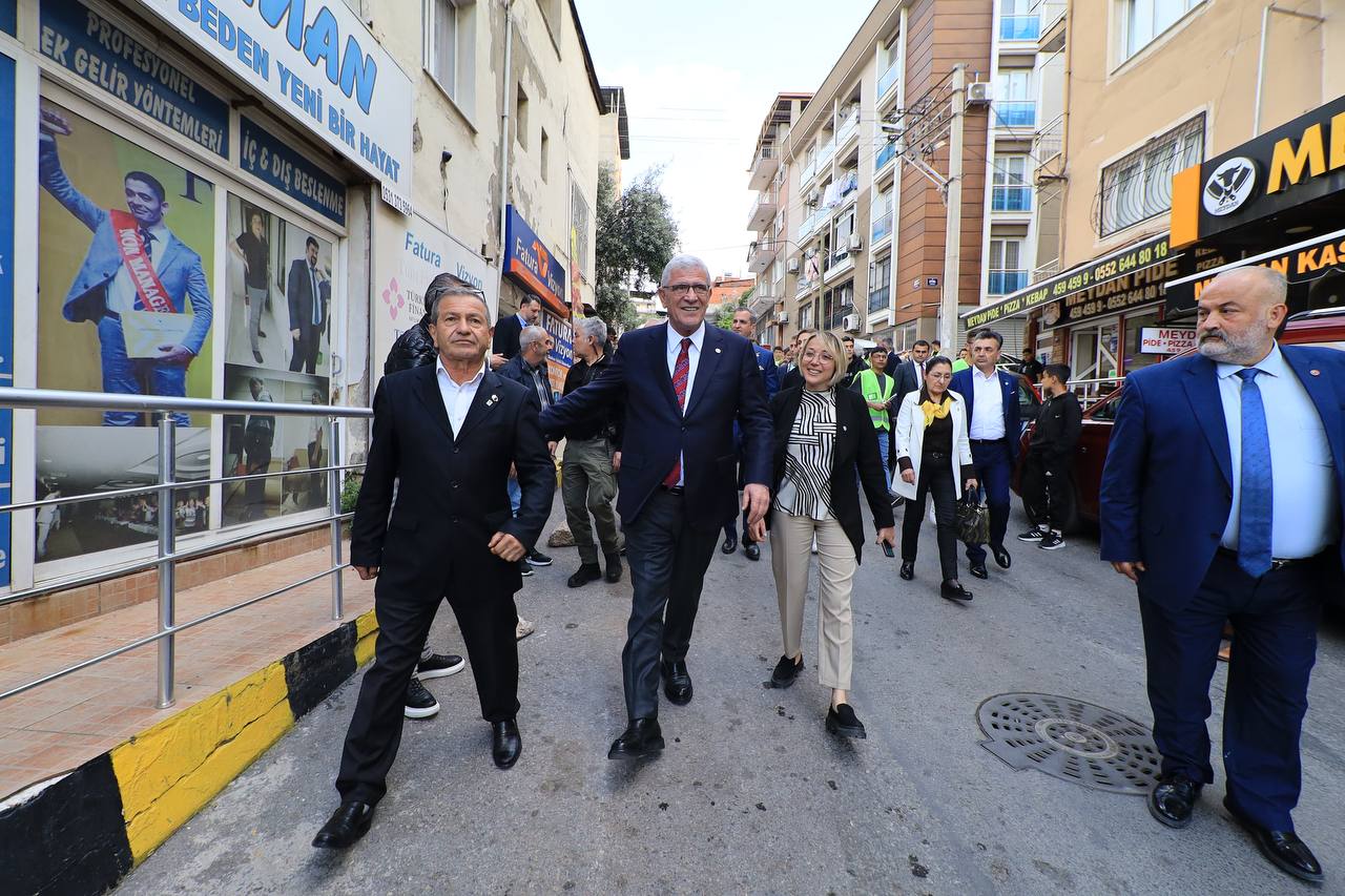 Dervişoğlu Gaziemir ve Konak’ta sahaya indi     “İzmirliler bize umut ve güç veriyor”