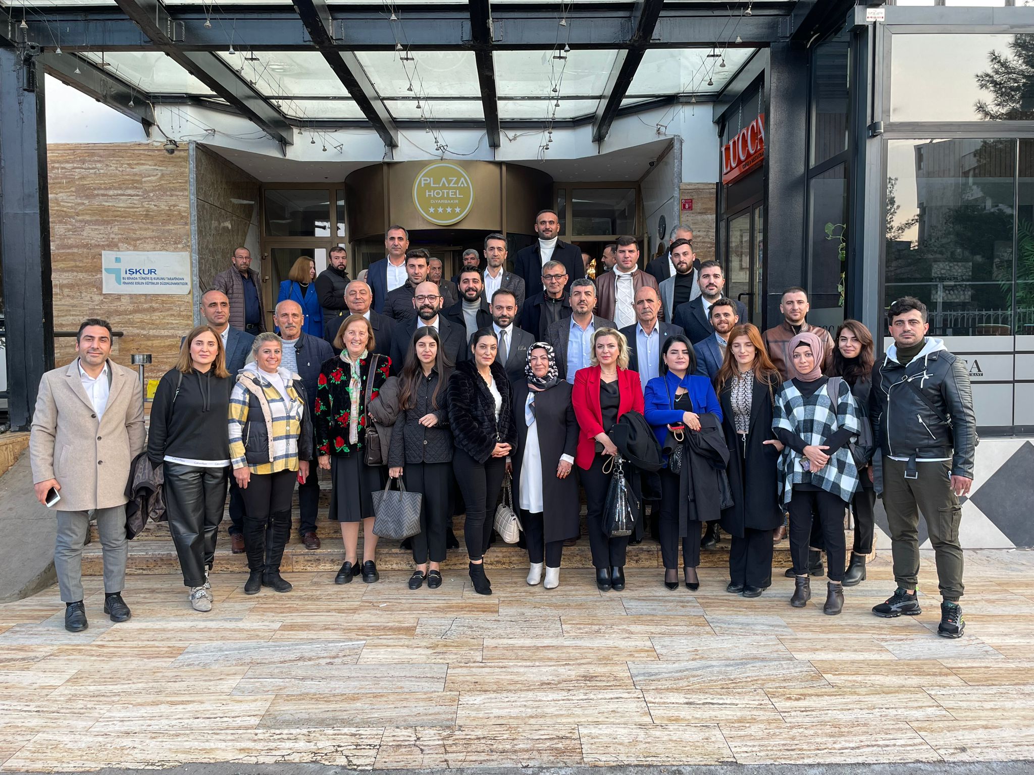 Deva Akademi Diyarbakır 'da Devam Ediyor 