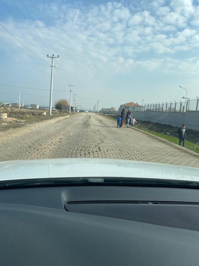 Diyarbakır'daki Okul Yolları Bakım Bekliyor