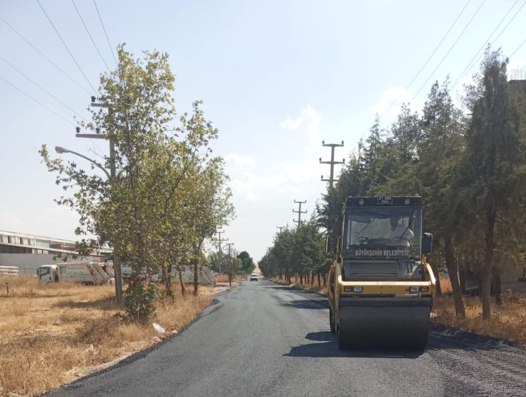 DİYARBAKIR’IN MODERN YÜZÜ BAĞCILAR’DA ASFALTLANMADIK BÖLGE BIRAKILMIYOR