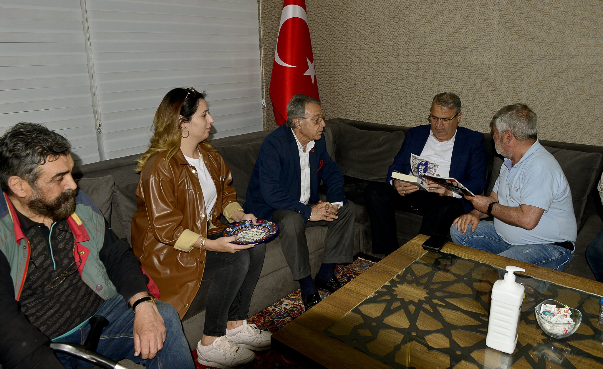 DR.MEHMET ÇERÇİ YAZARLARLA BULUŞTU