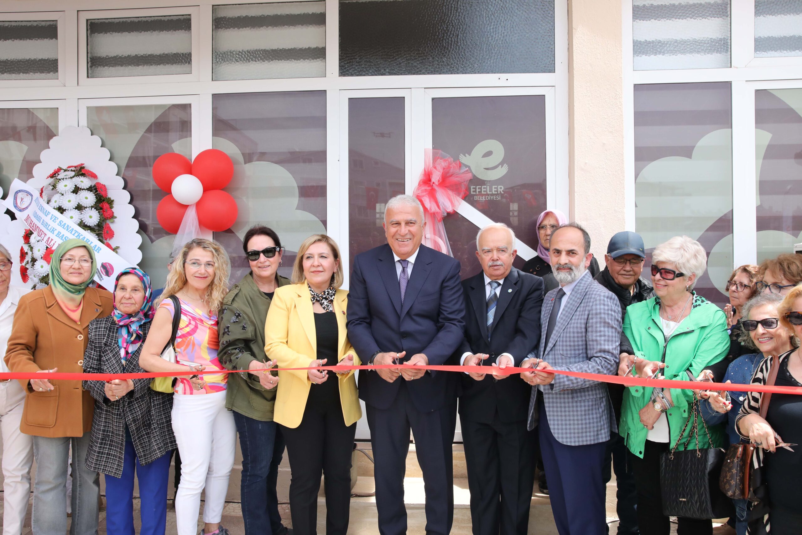 EFELER_ MAHALLE SAKİNLERİNDEN BAŞKAN ATAY’A TEŞEKKÜR