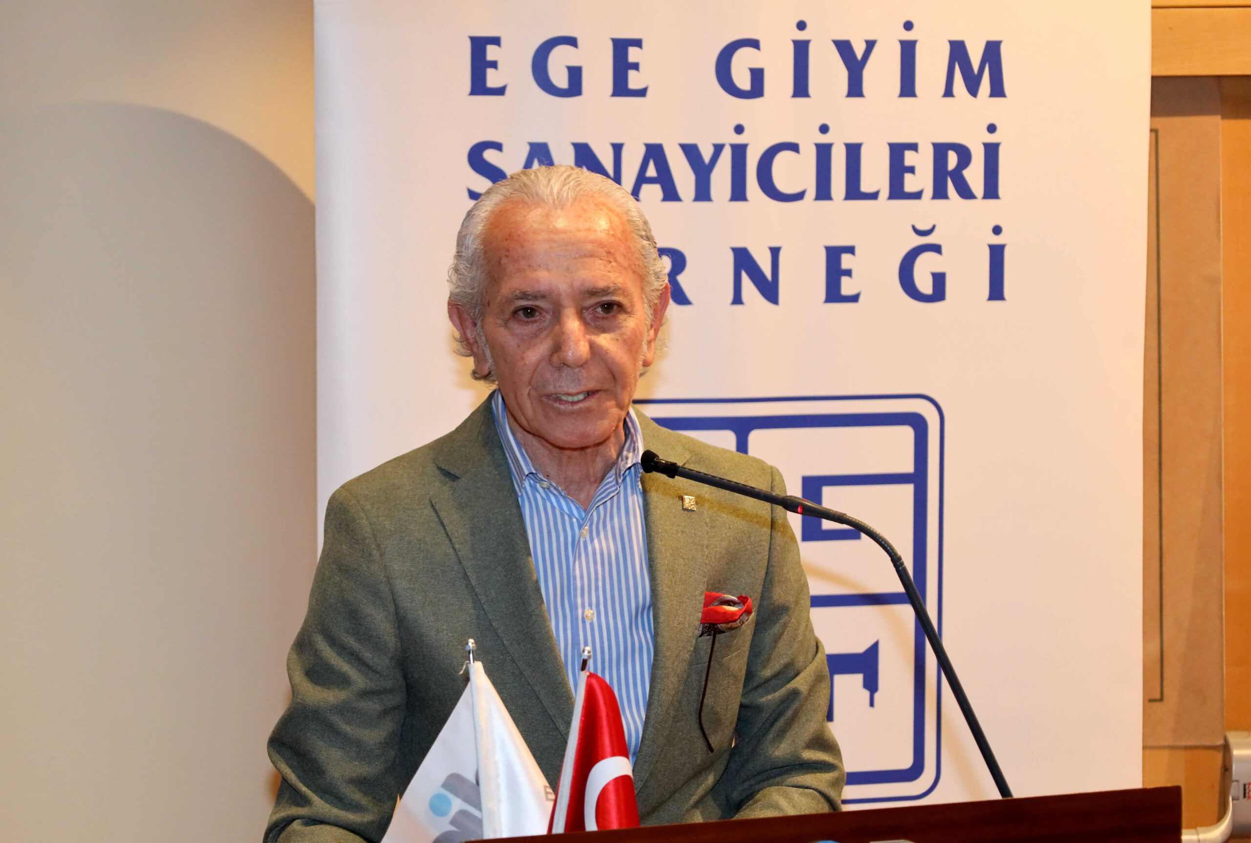 Egeli giyim sanayicileri Ertuğrul ile yola devam edecek//EGSD’de Hayati Ertuğrul güven tazeledi