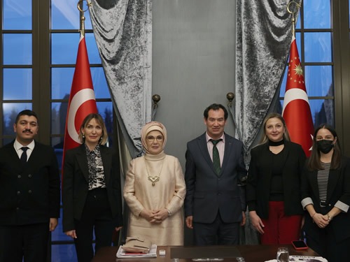 Emine Erdoğan, Serebral Palsili Çocuklar Derneği temsilcilerini kabul etti