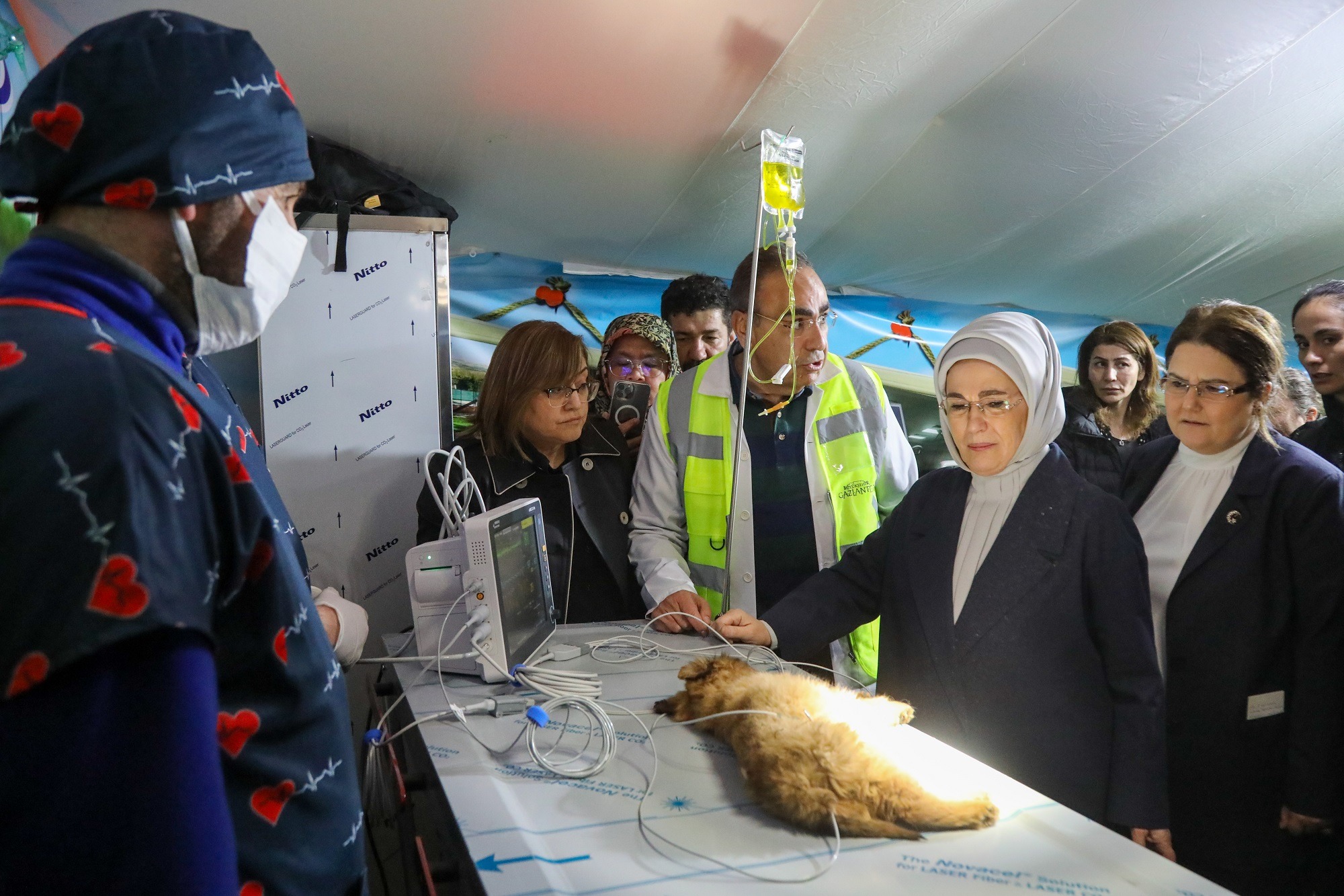 EMİNE ERDOĞAN’IN DEPREM BÖLGESİ ZİYARETLERİ