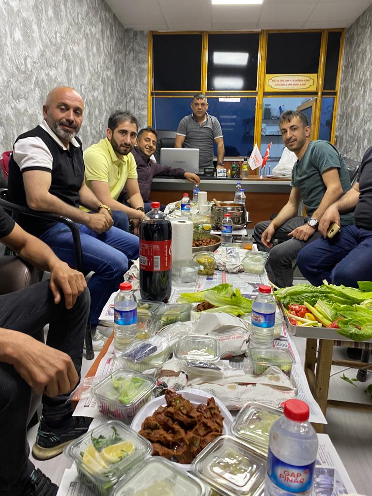 Emniyet Mensuplarıyla Çiğköfteli İftar