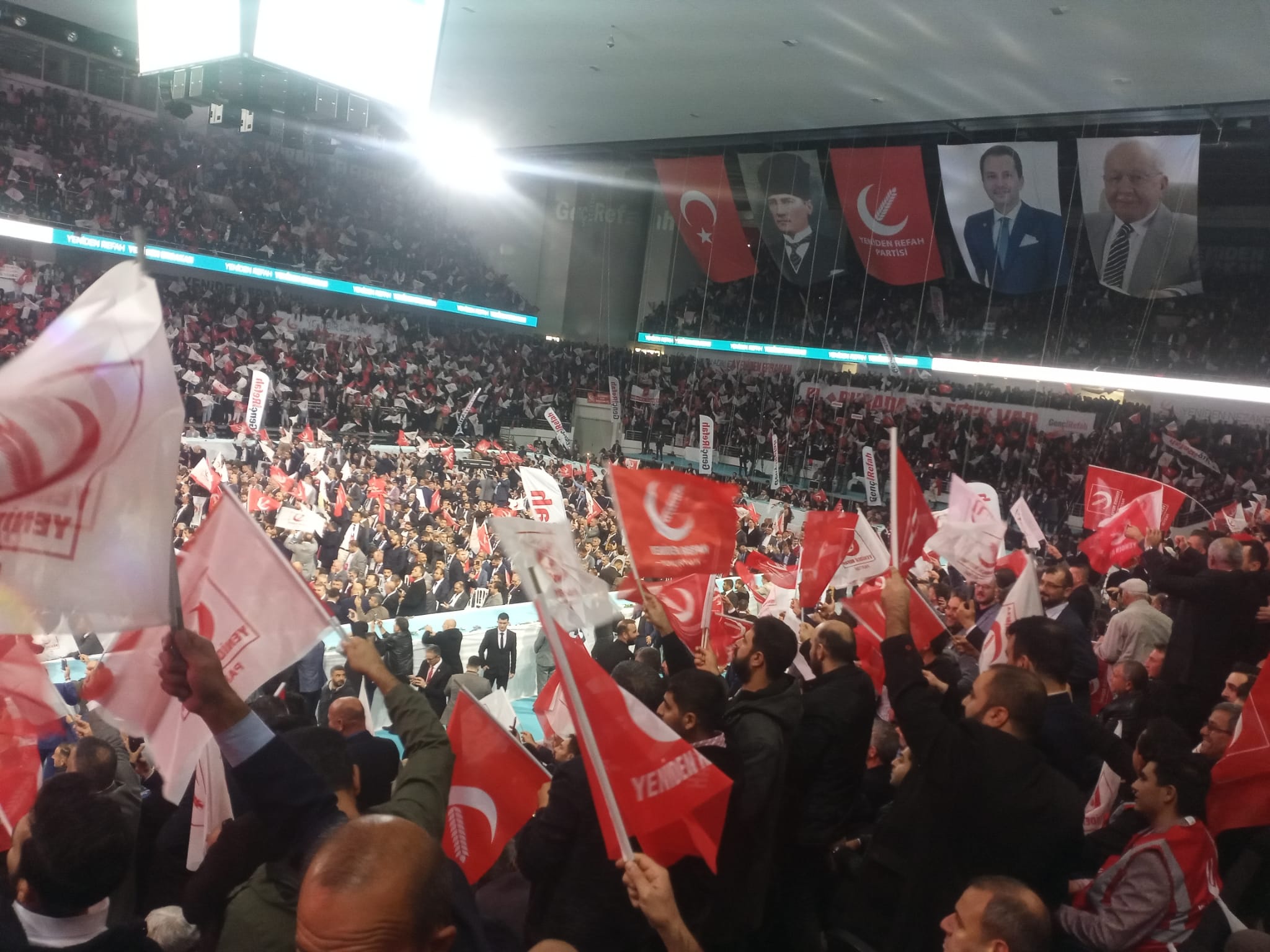 ERBAKAN : HİÇBİR ZAMAN ABD’DE, İNGİLTERE’DE İCAZET ARAYIŞIMIZ OLMAMIŞTIR!