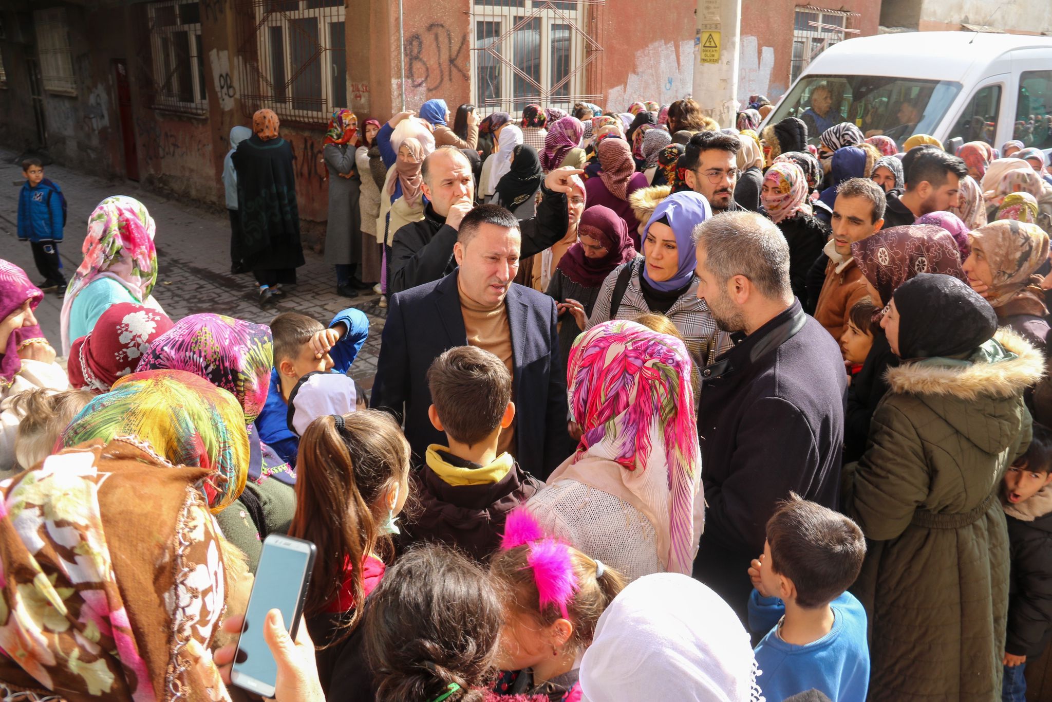 EŞİ MİLLETVEKİLİ ADAYI GÖSTERİLMEDİ,"ÖNEMLİ OLAN DAVANIN ZAFERİ" DEDİ