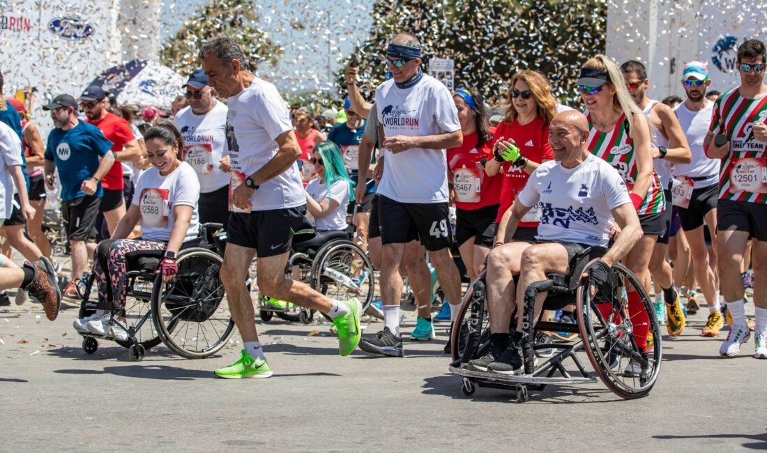 Başkan Soyer’den tekerlekli sandalye