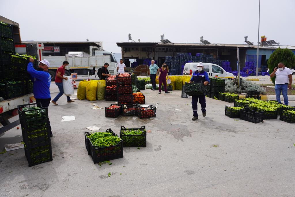 FİNİKE BELEDİYESİ GÖNÜLLERE KÖPRÜ OLDU