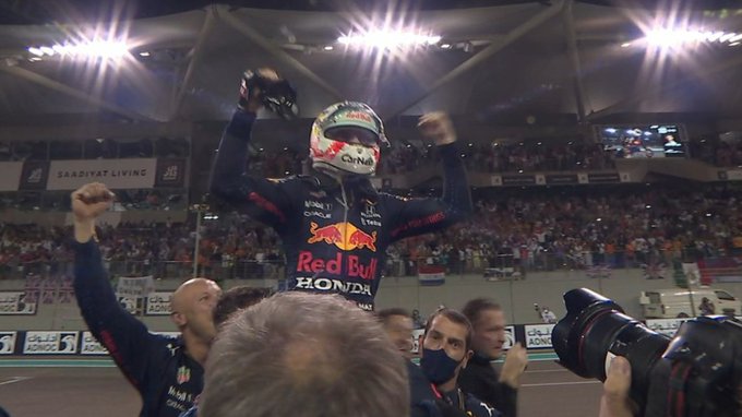 Formula 1’de şampiyon Verstappen oldu