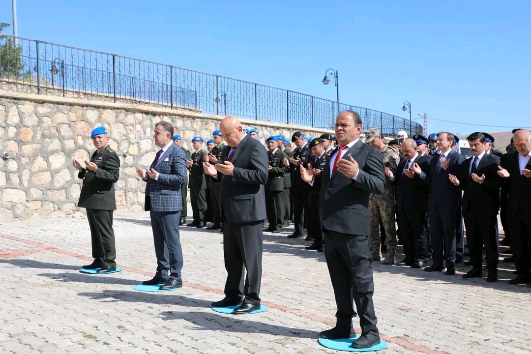 GAZİLER GÜNÜ DÜZENLENEN TÖRENLERLE KUTLANDI