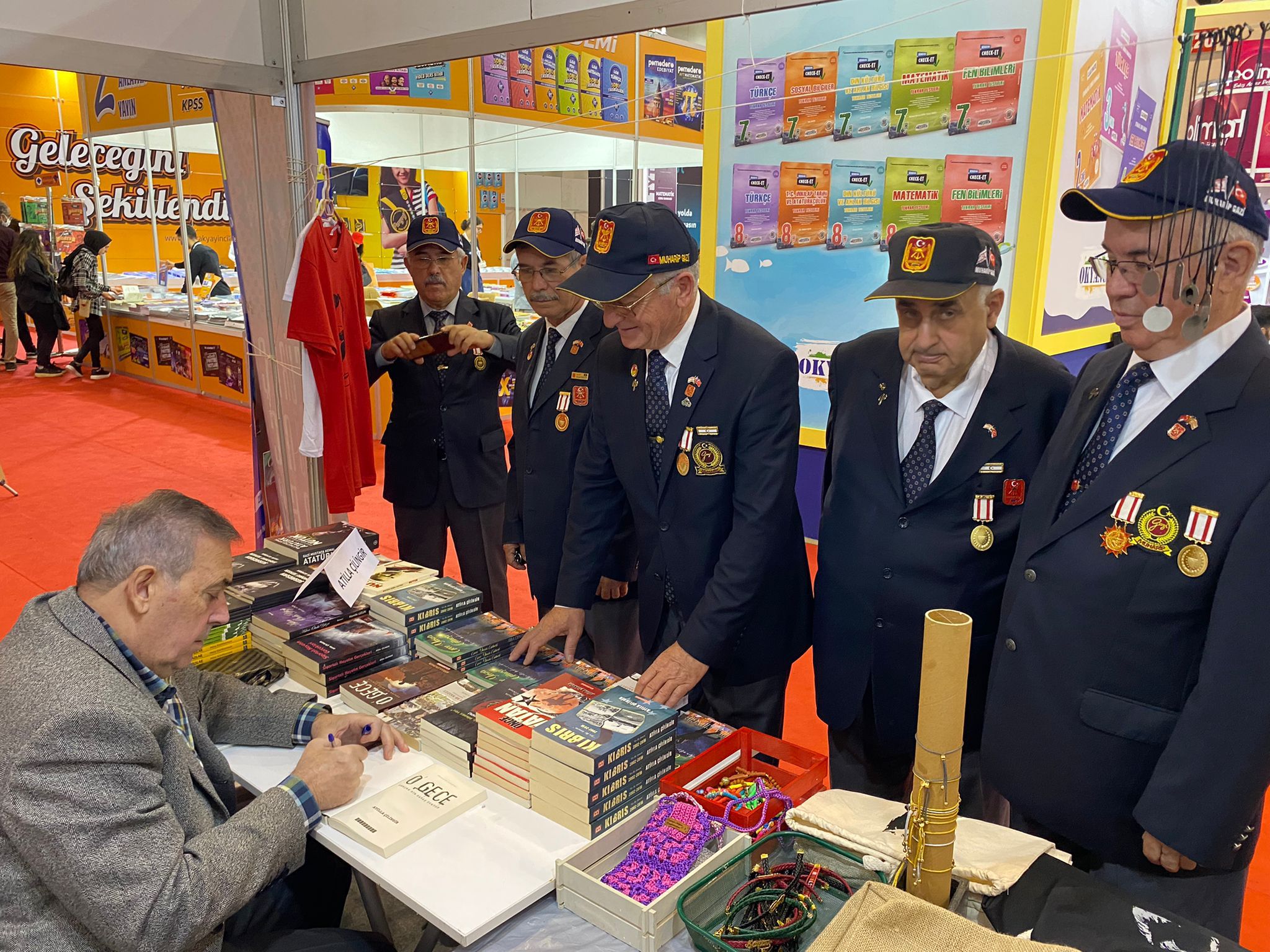 Gazilerden ADD standına ziyaret