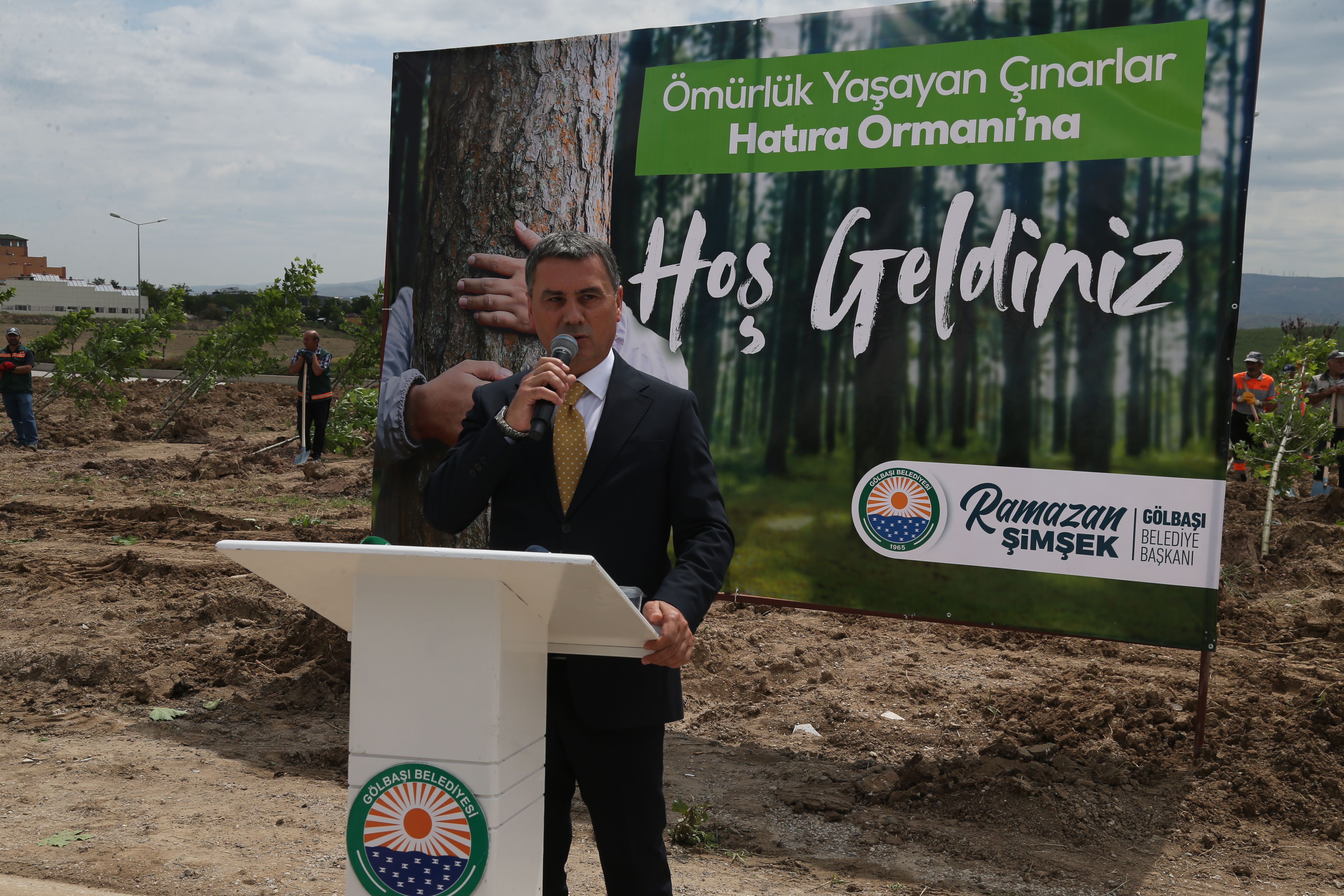 GELECEĞE KÖK SALACAK BİR AĞAÇ, GÖLBAŞI BABALARININ HATIRASINI ÖLÜMSÜZ KILACAK…