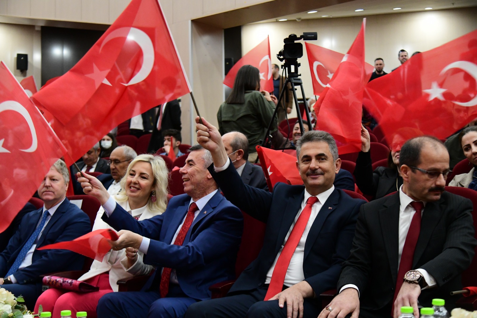 Gençler Bayramı Coşkuyla Kutladı...