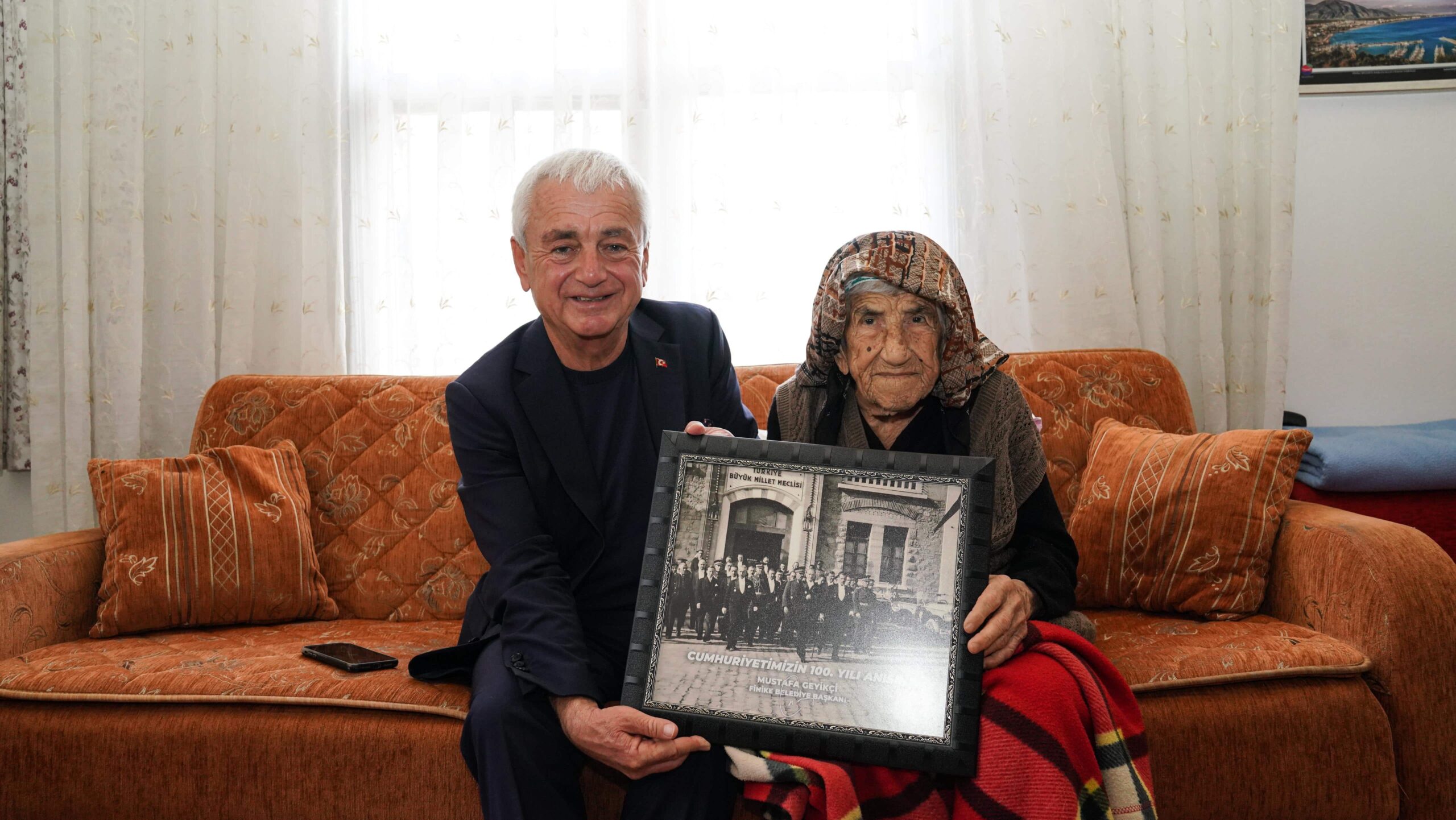 Geyikçi’den 1919 doğumlu Cumhuriyet Anne’ye ziyaret