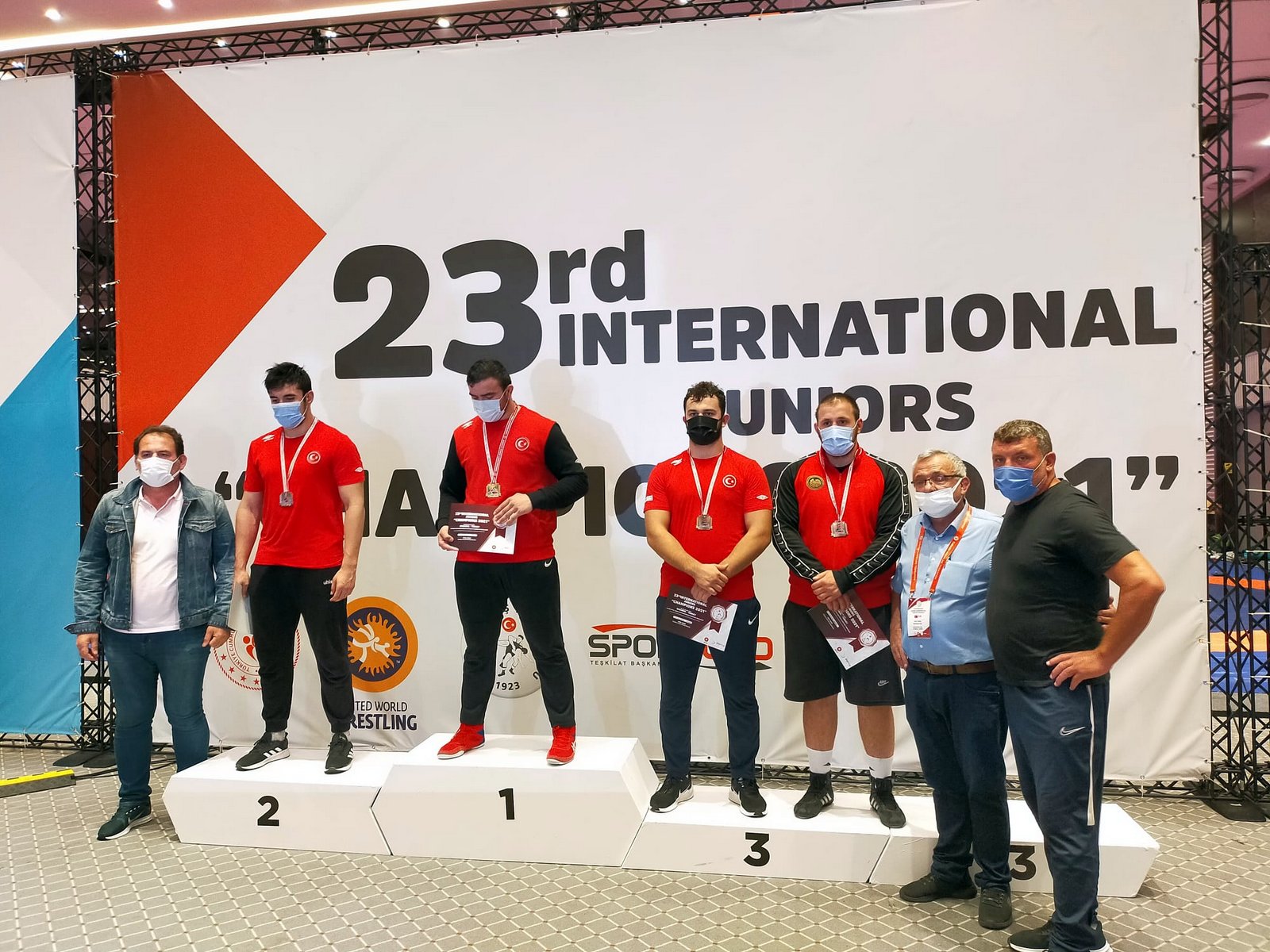 GÜREŞCİ EFE’NİN  ULUSLARARASI BAŞARISI