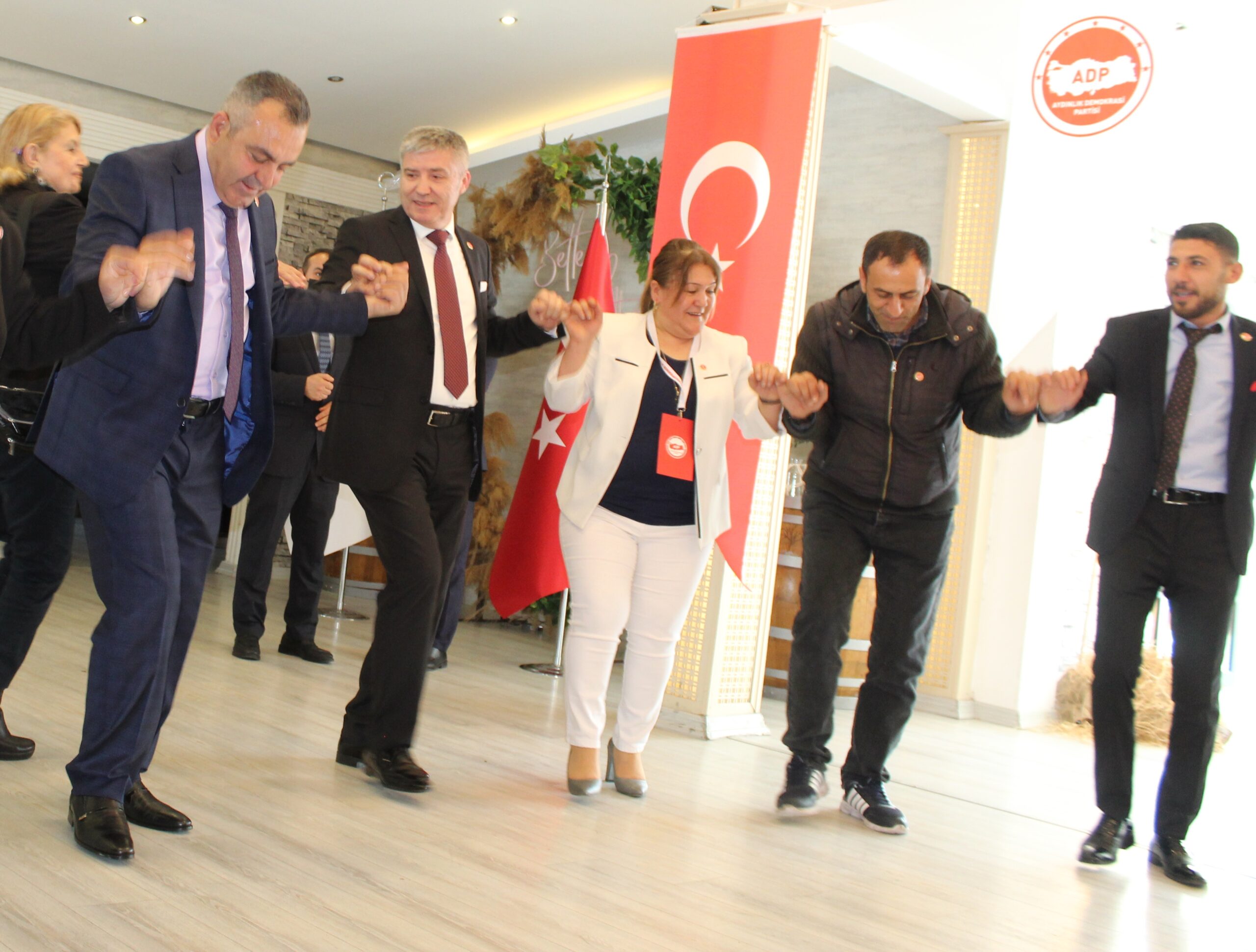 HALAYLI TÜRKÜLÜ KONGRE…