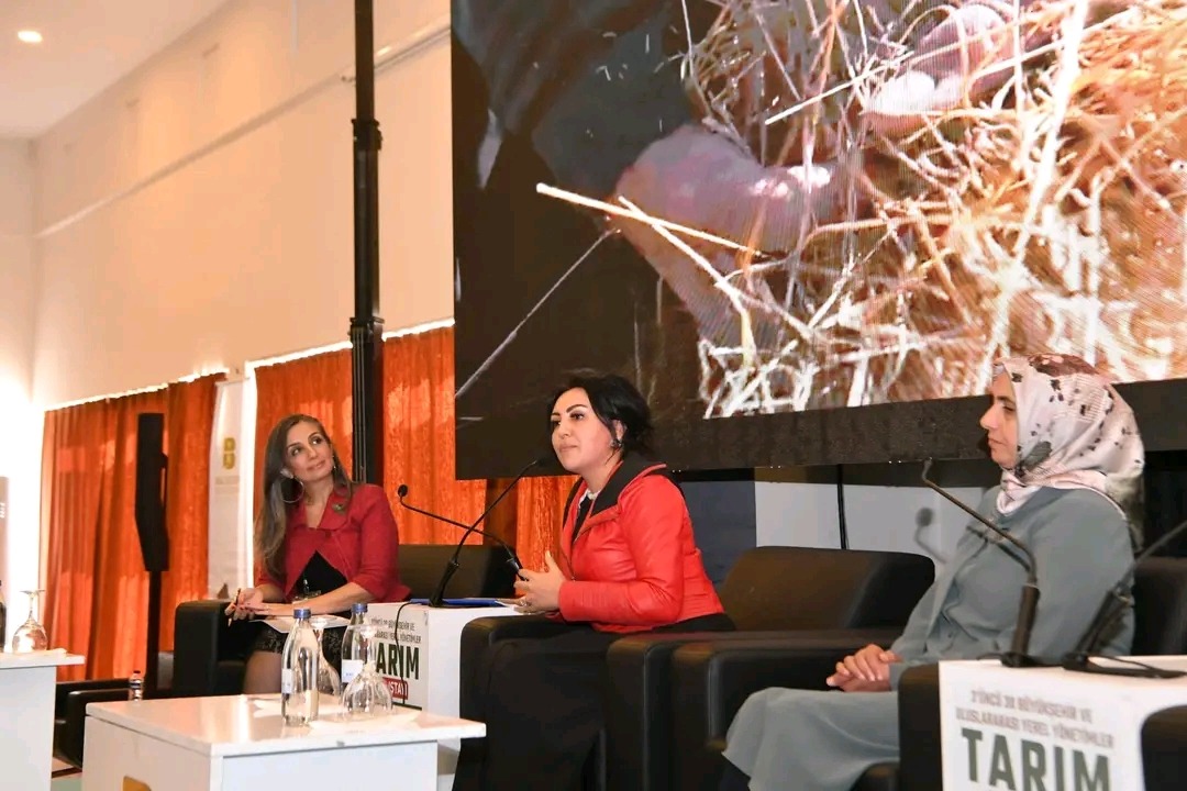 İspir'in Parlayan Markası Uluslararası Konferansla Tecrübelerini Aktardı