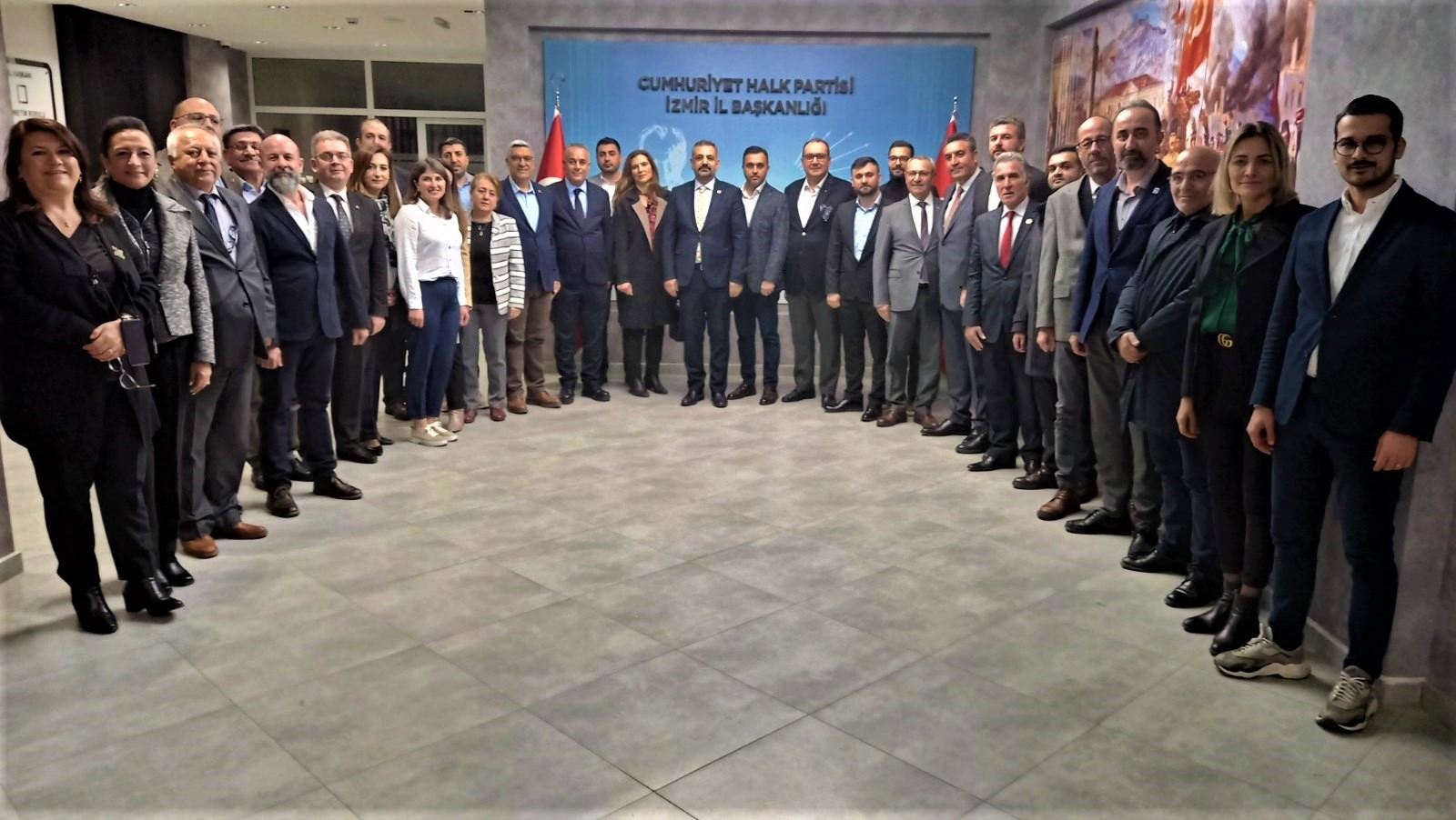 İZMİR CHP İL YÖNETİMİ DEPREM BÖLGESİNE GİDİYOR