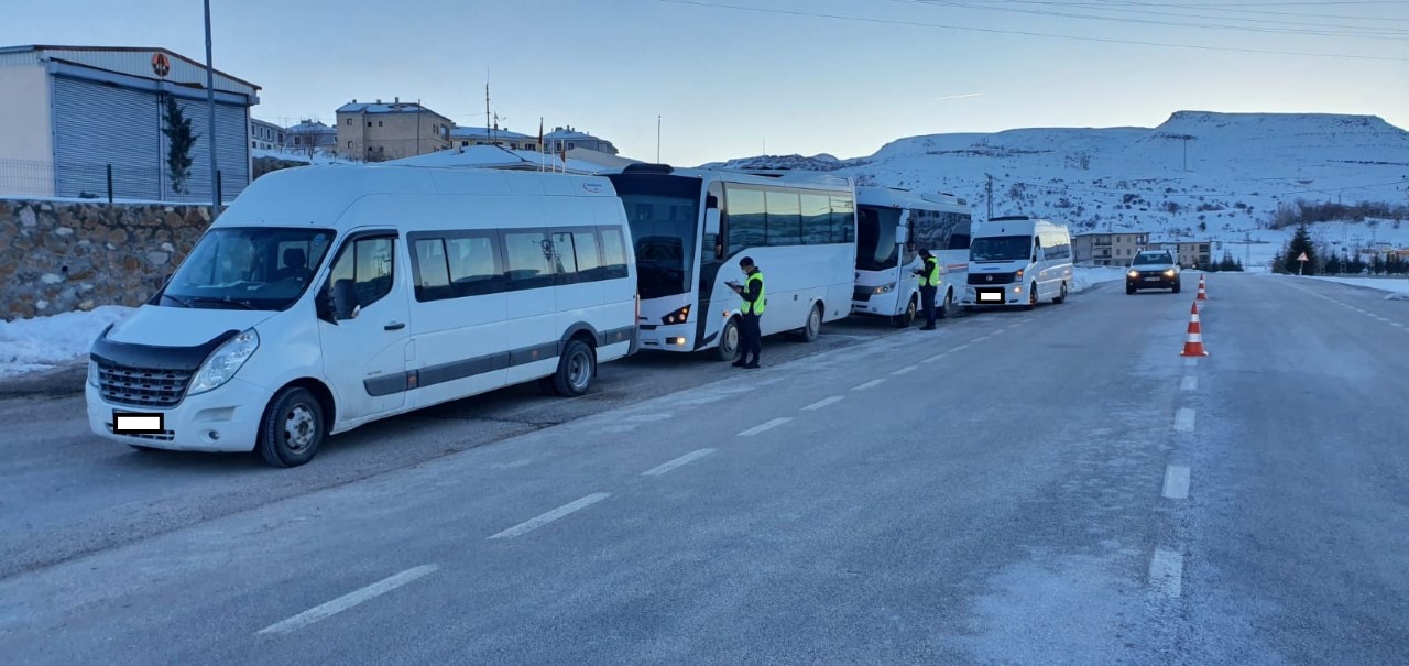 Jandarma Servisleri denetledi