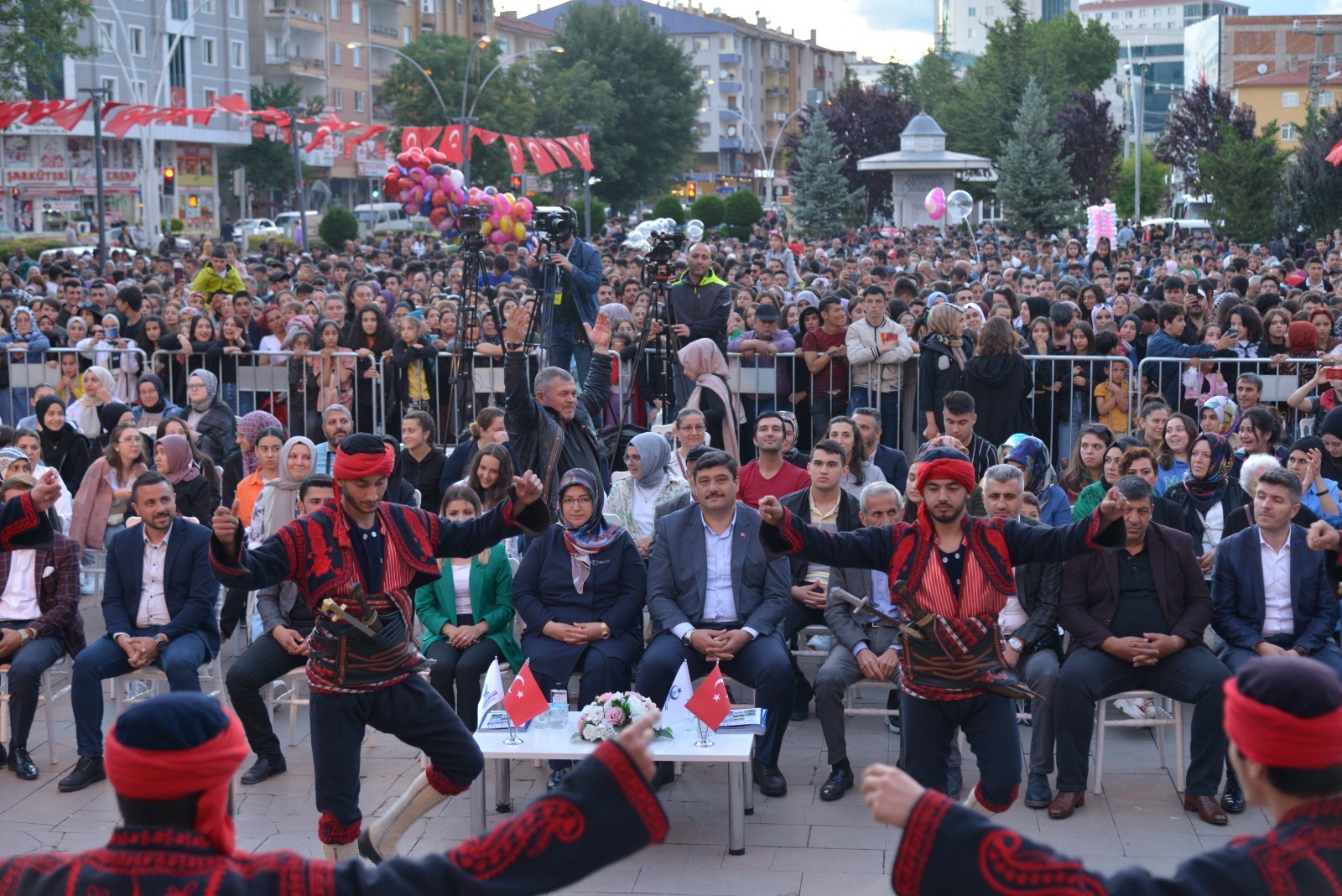 Kahramankazanlılar yaz konserleriyle coştu