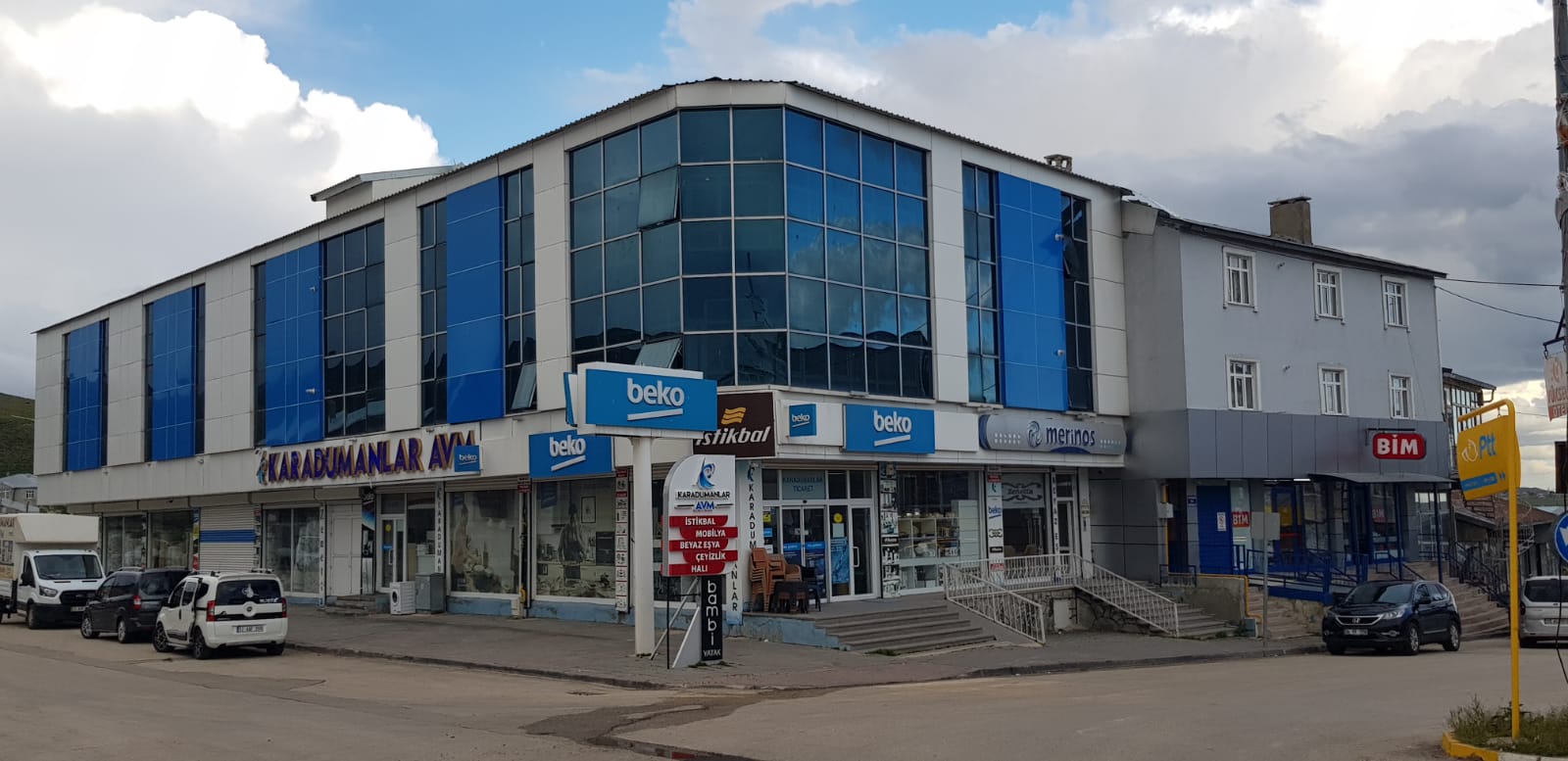 KARADUMANLAR AVM YENİ YUVA KURANLARIN YANINDA 