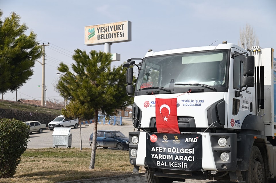 KARESİ_ BAŞKAN ORKAN: “BALIKESİR OLARAK DEPREMZEDELERİN HİZMETİNDEYİZ”