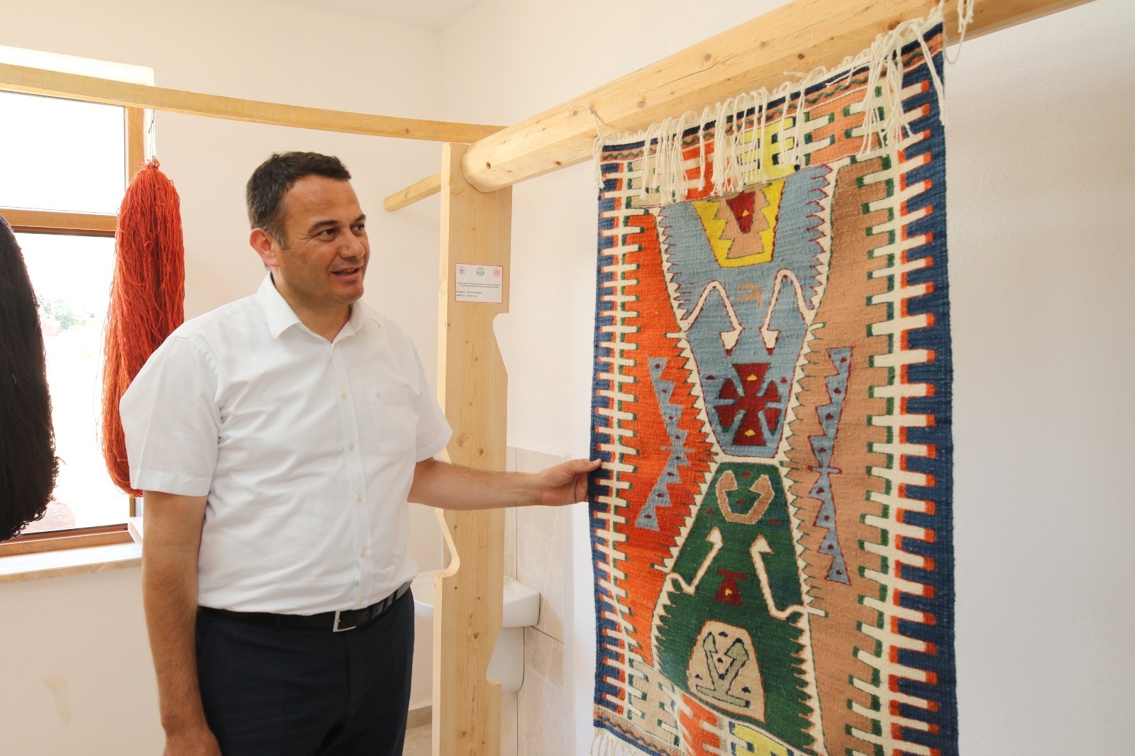 Kaş’ta “Barak Kilimi” dokumacılığı başlatıldı