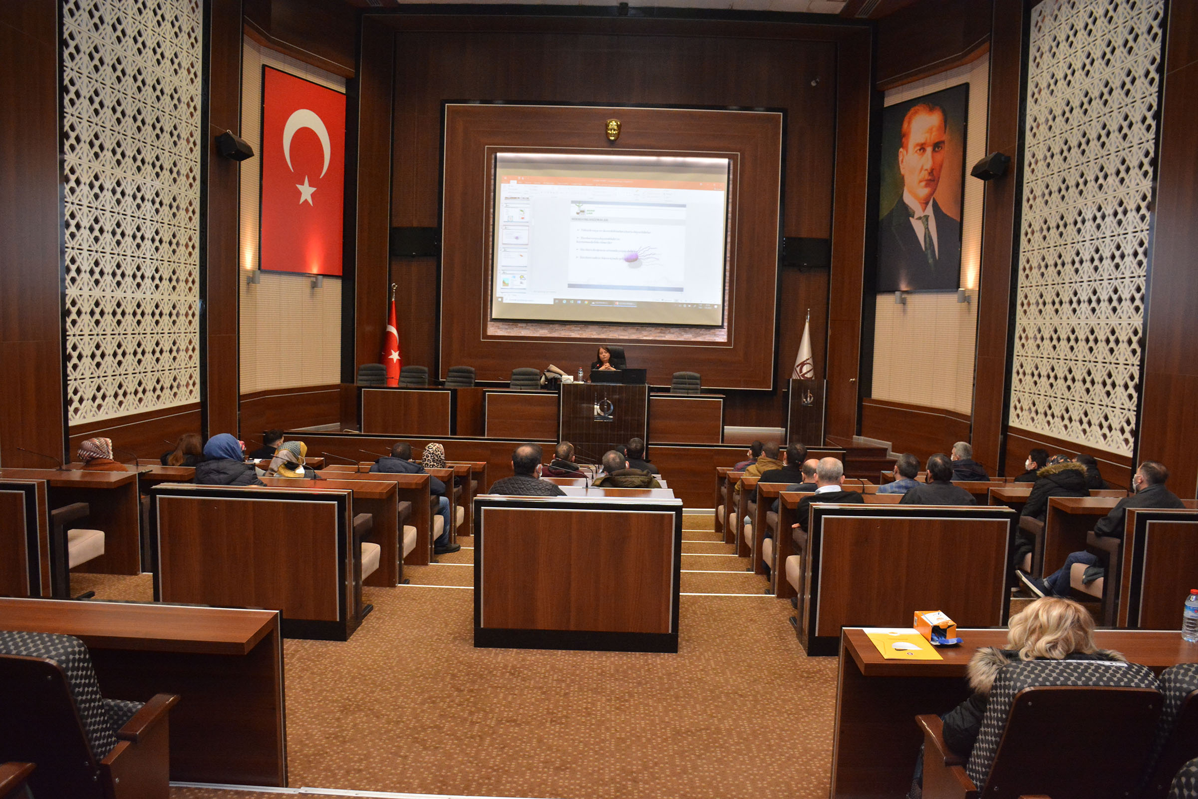 KEÇİÖREN BELEDİYESİ PERSONELİNE SERTİFİKALI HİJYEN EĞİTİMİ