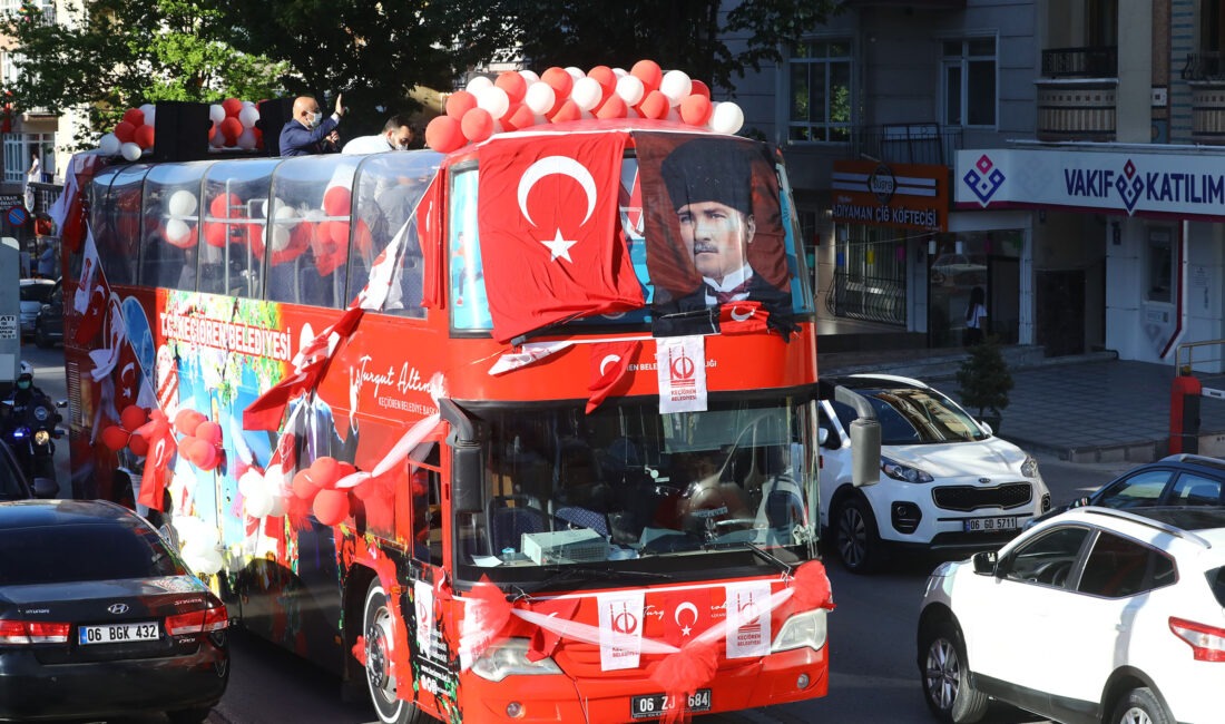 Saygı duruşu ve İstiklal