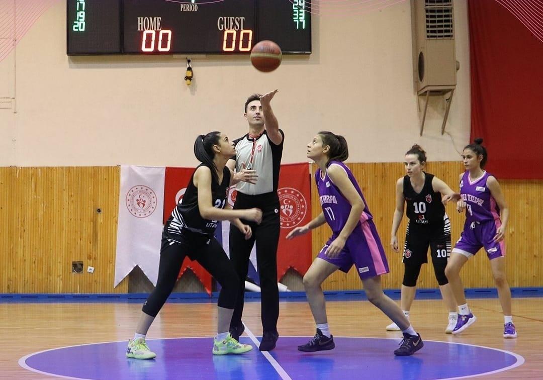 Kepez kadın basketbol takımında hedef grup birinciliği