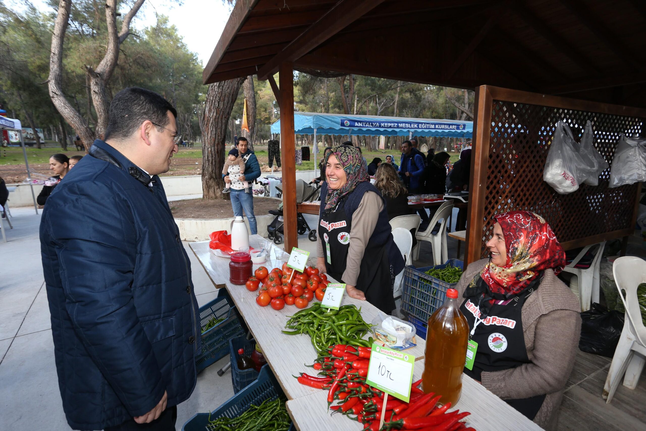 Kepez’den kırsaldaki 6 mahalleye köy pazarı 