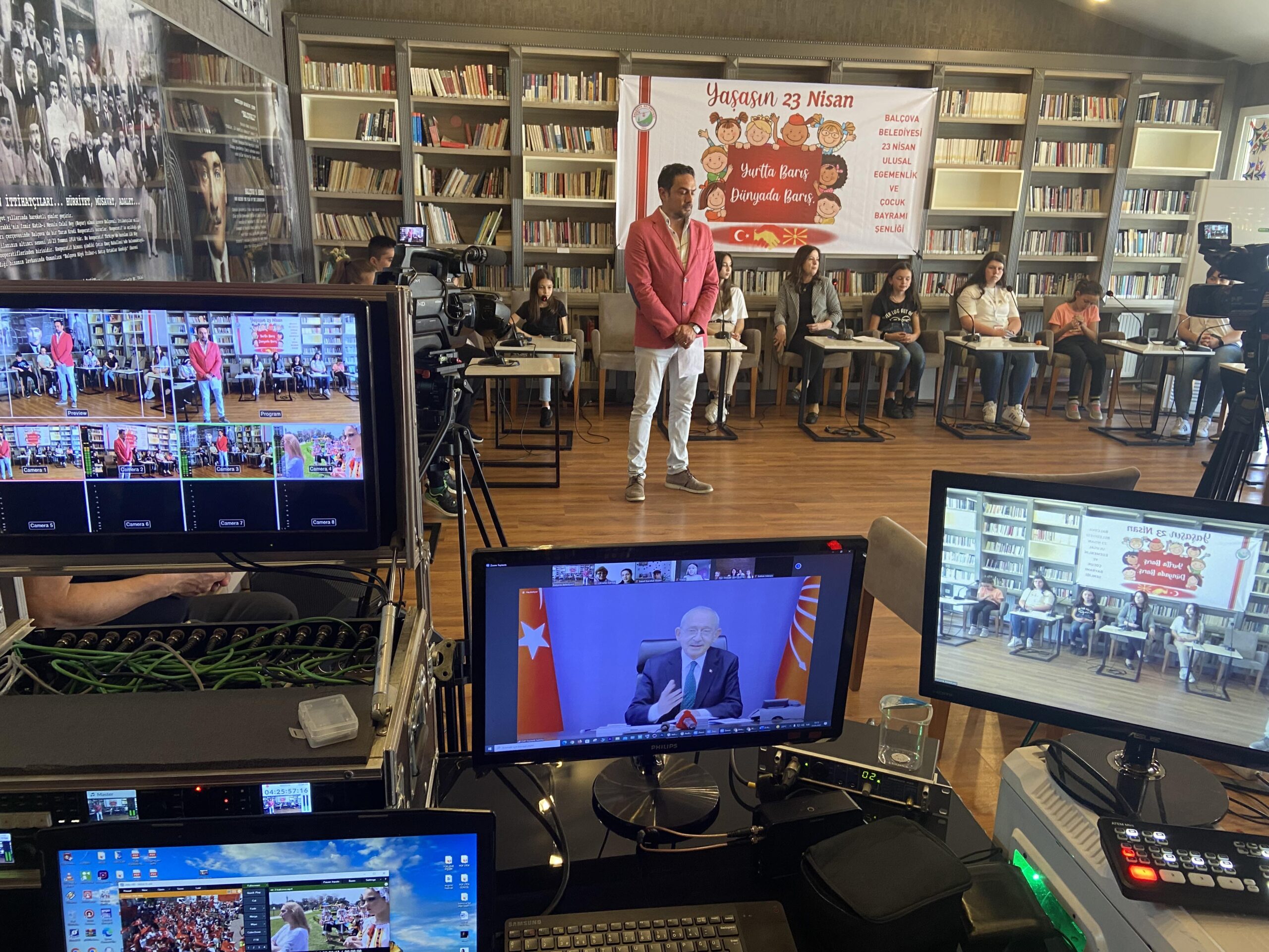 KILIÇDAROĞLU  TÜRK DÜNYASI ÇOCUKLARIYLA BULUŞTU…