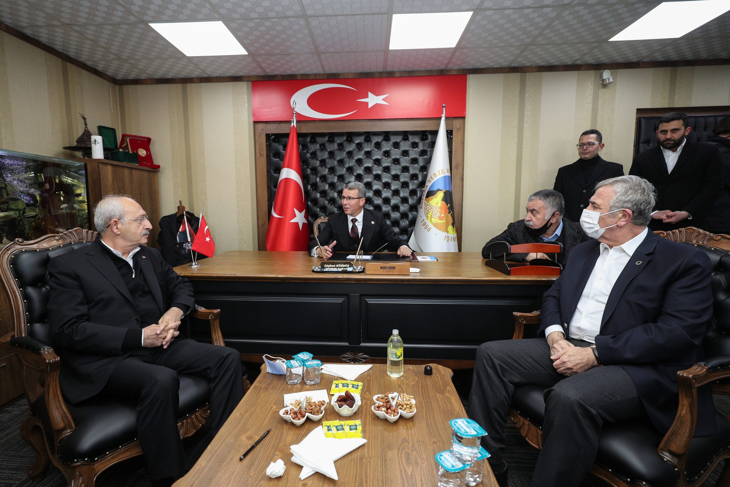Kılıçdaroğlu, Yavaş ve Yaşar’la Ankara Hali’ni ziyaret etti