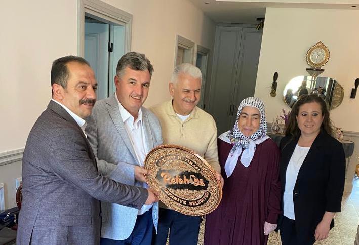 KINIK_-BINALI YILDIRIM’IN MEMLEKETİ REFAHİYE İLE KINIK KARDEŞ BELEDİYE OLDU