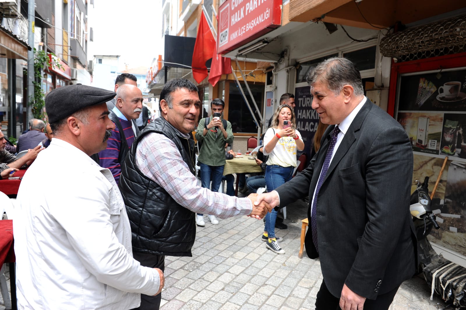 KINIK_ BORCU OLMAYAN KOBİ, ESNAF NEREDEYSE YOK”