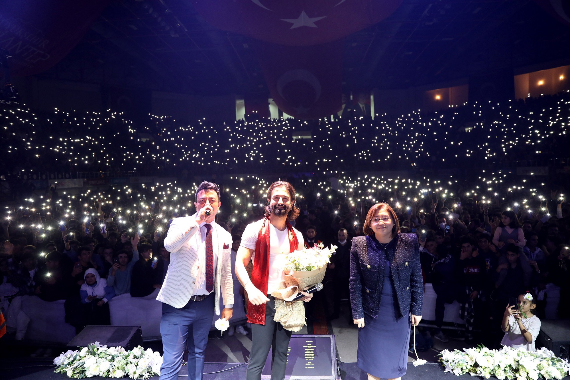 Koray Avcı, Gazianteplilere unutulmaz bir gece yaşattı