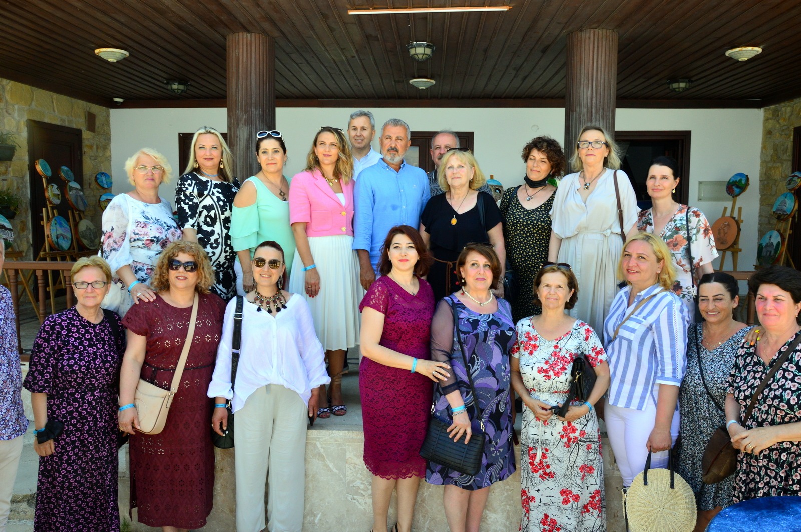 KOSOVALI KADIN SANATÇILAR SİDE’DE SERGİ AÇTI