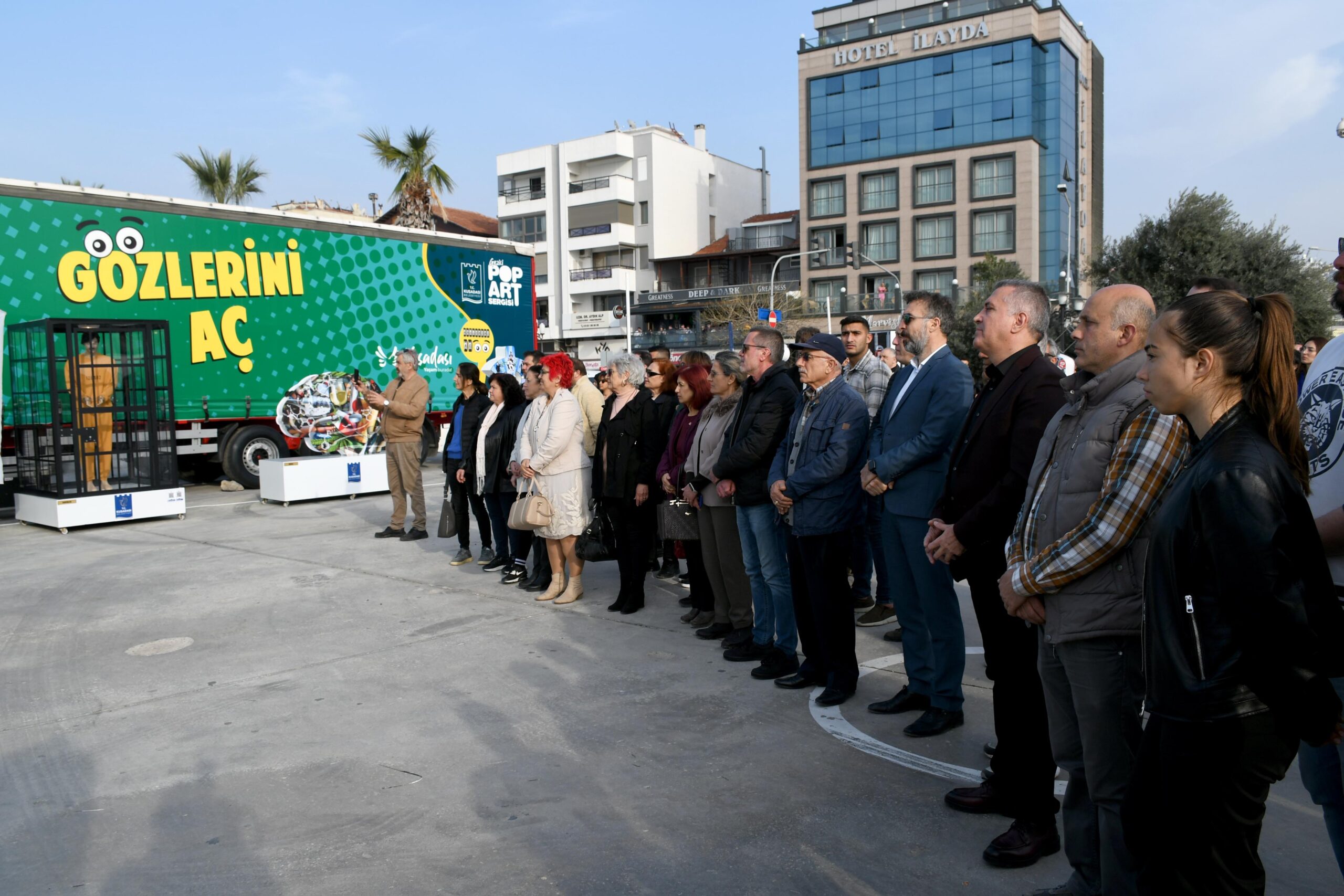 KUŞADASI BELEDİYESİ UYUŞTURUCUYA KARŞI ‘GÖZLERİNİ AÇ’TI