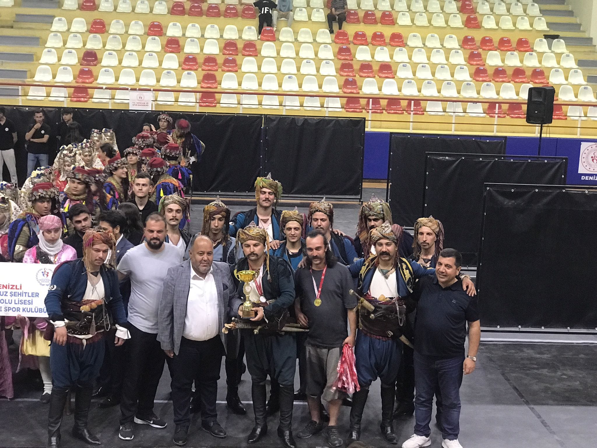 Kütahya’nın Efeleri izleyenleri ve juri üyelerini hayran bıraktı