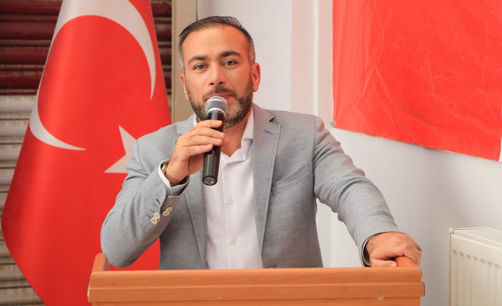 M. ŞERİF AYDIN : DİYARBAKIR’A UZANAN ELLER KIRILSIN