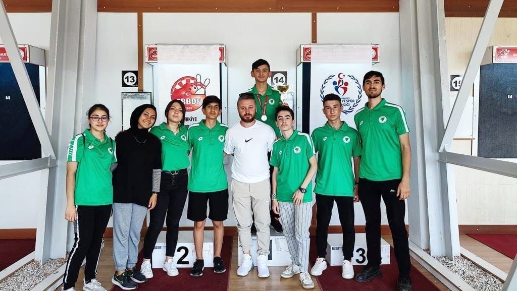 Mamak Dartta Derece Yaptı